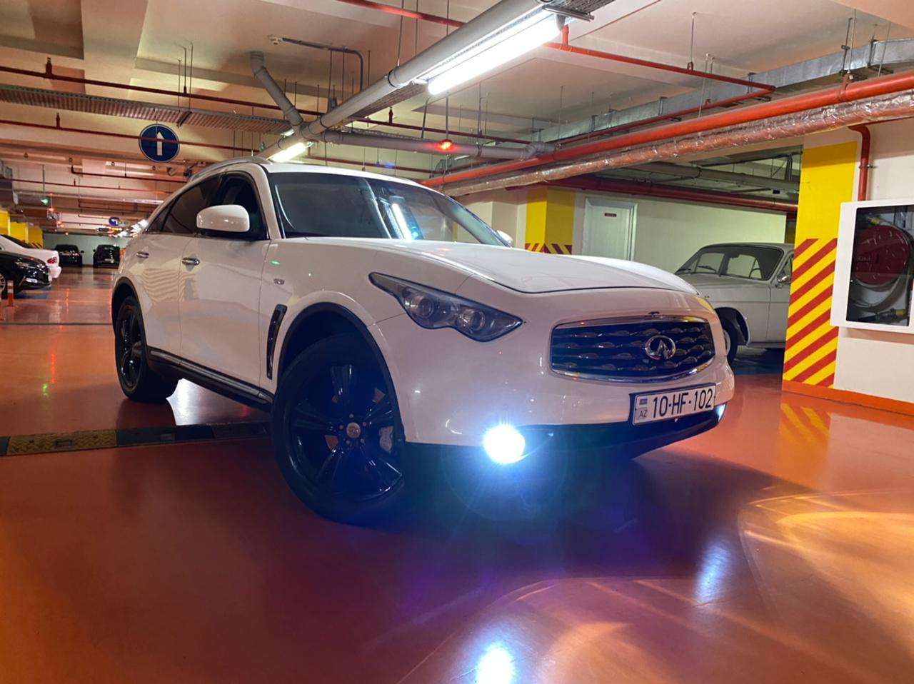 Infiniti FX35, 2009 il, 3.5 L, 25 700 km