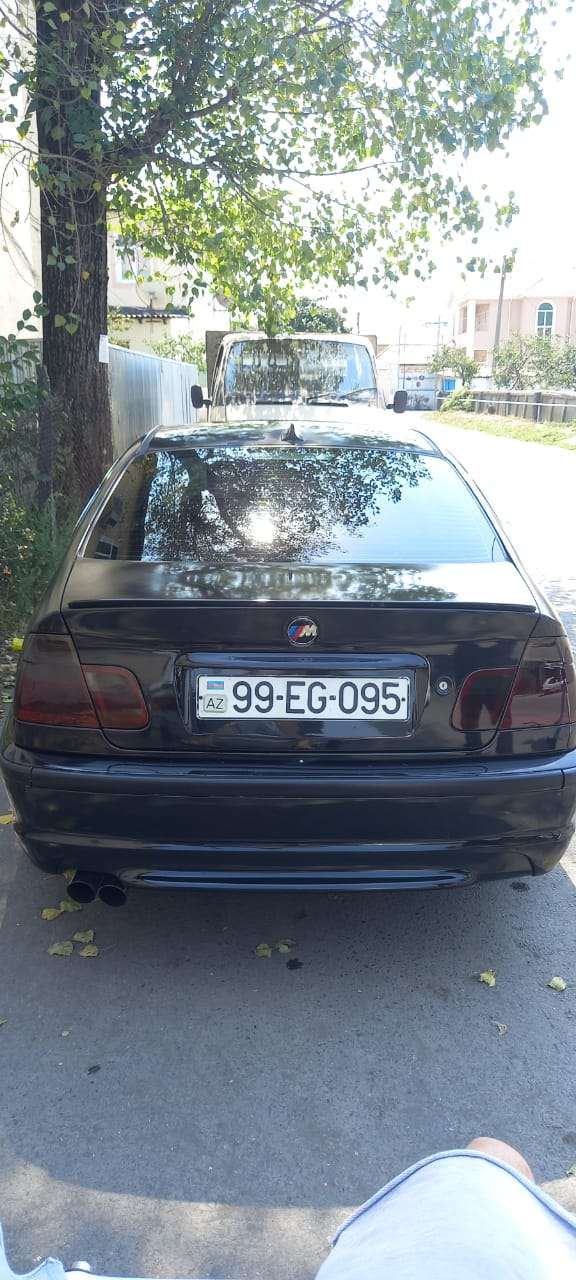 BMW 320, 1998 il, 2.0 L, 323 000 km