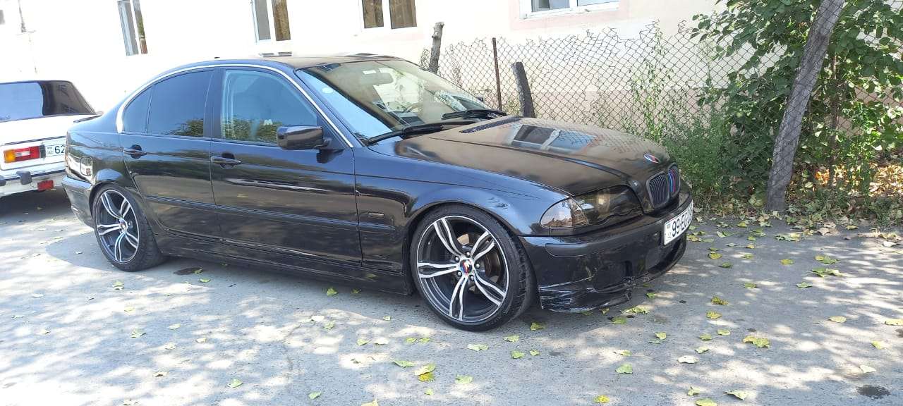 BMW 320, 1998 il, 2.0 L, 323 000 km