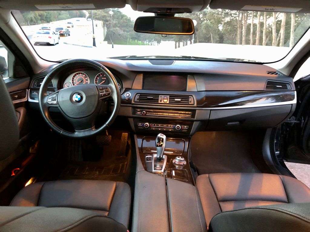 BMW 528, 2013 il, 2.0 L, 205 000 km