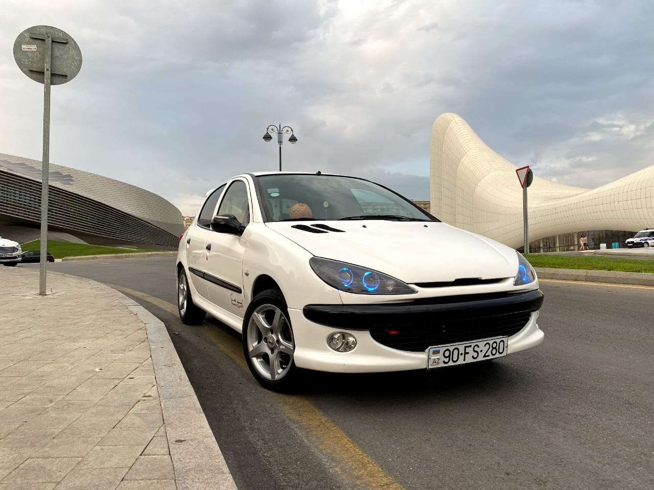 Peugeot 206, 2004 il, 1.4 L, 409 091 km