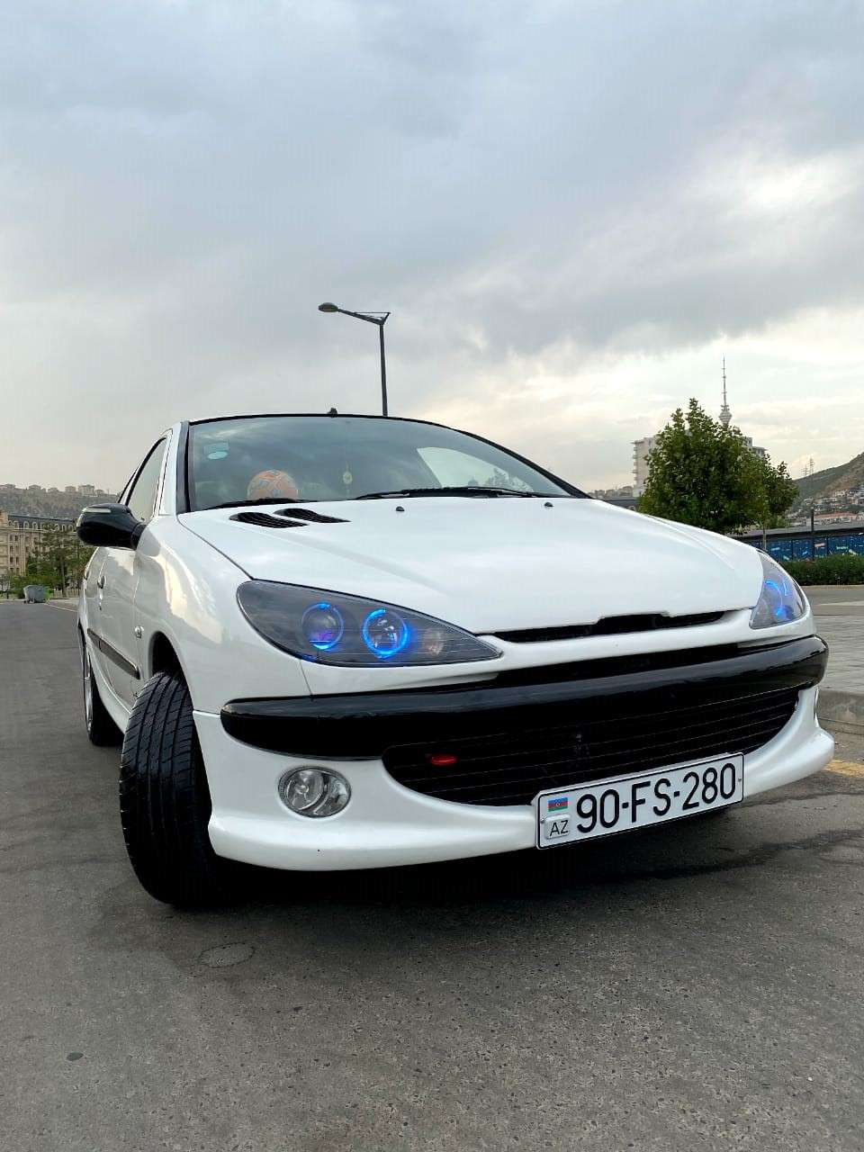 Peugeot 206, 2004 il, 1.4 L, 409 091 km