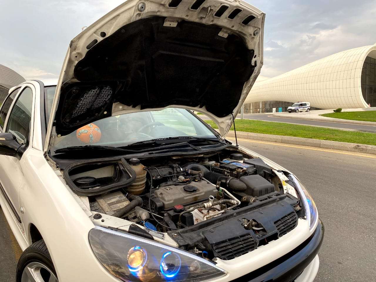 Peugeot 206, 2004 il, 1.4 L, 409 091 km