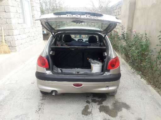 Peugeot 206, 2003 il, 1.4 L, 240 000 km