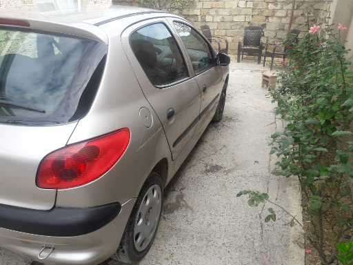 Peugeot 206, 2003 il, 1.4 L, 240 000 km