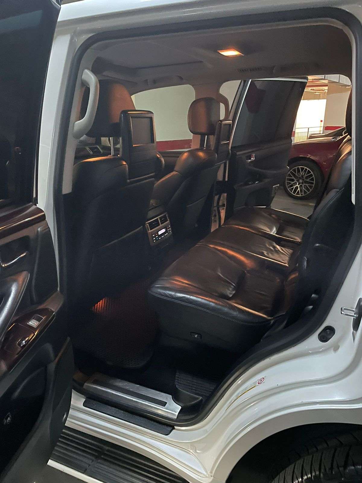Lexus LX 570, 2012 il, 5.7 L, 136 000 km