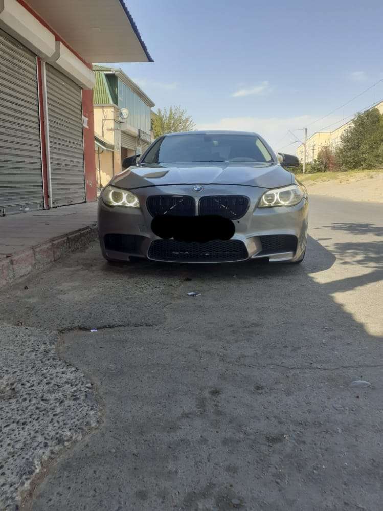 BMW 520, 2012 il, 2.0 L, 265 000 km