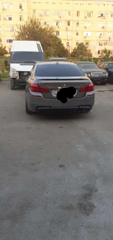 BMW 520, 2012 il, 2.0 L, 265 000 km