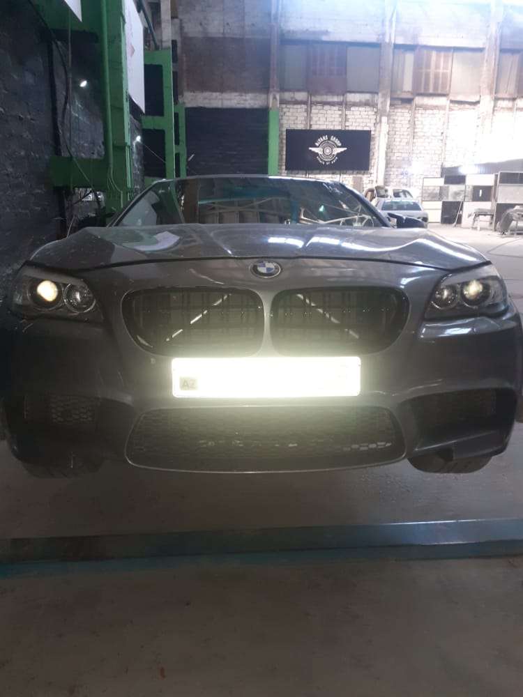 BMW 520, 2012 il, 2.0 L, 265 000 km