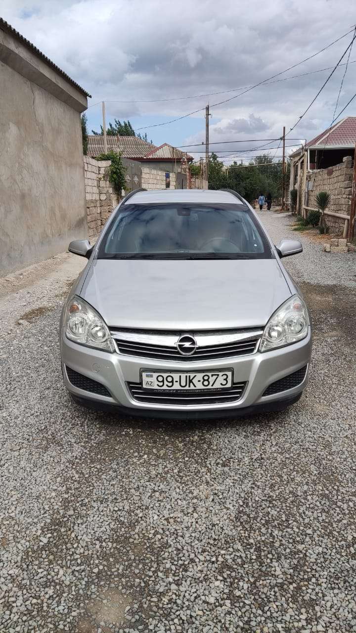Opel Astra, 2008 il, 1.3 L, 283 000 km