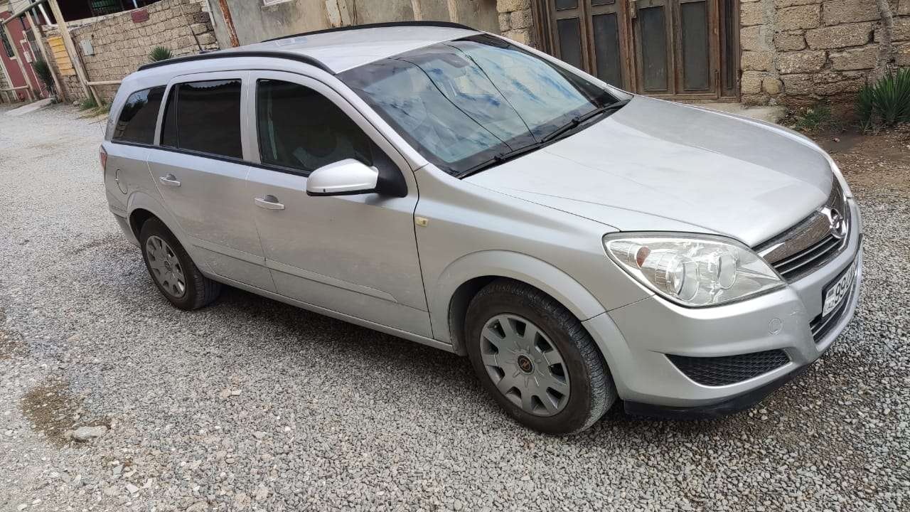 Opel Astra, 2008 il, 1.3 L, 283 000 km