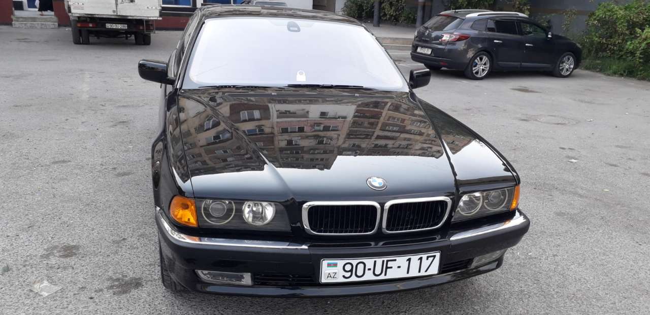 BMW 728, 1998 il, 2.8 L, 100 000 km