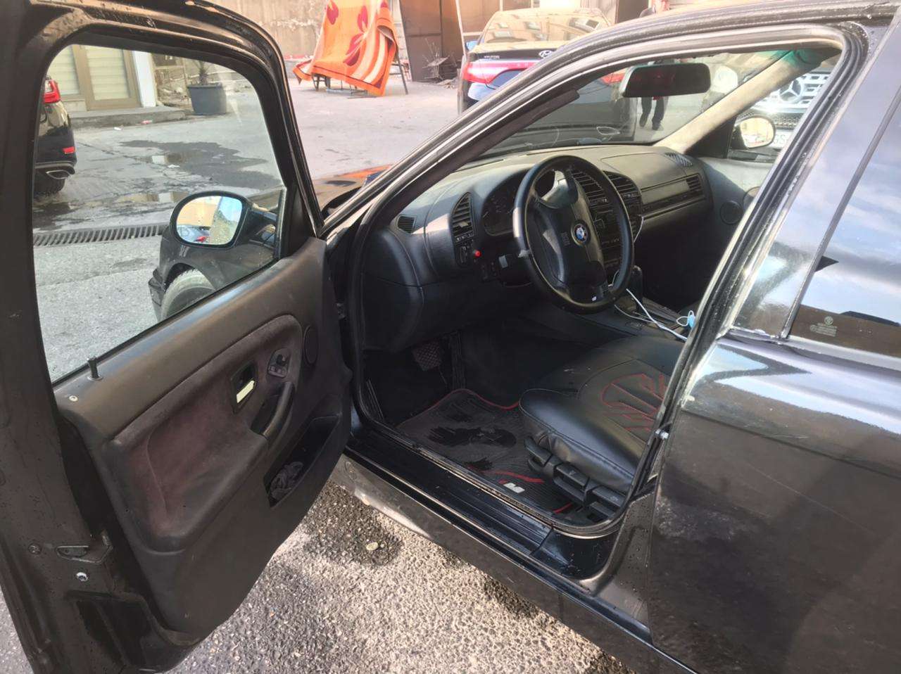 BMW 318, 1997 il, 1.8 L, 455 000 km