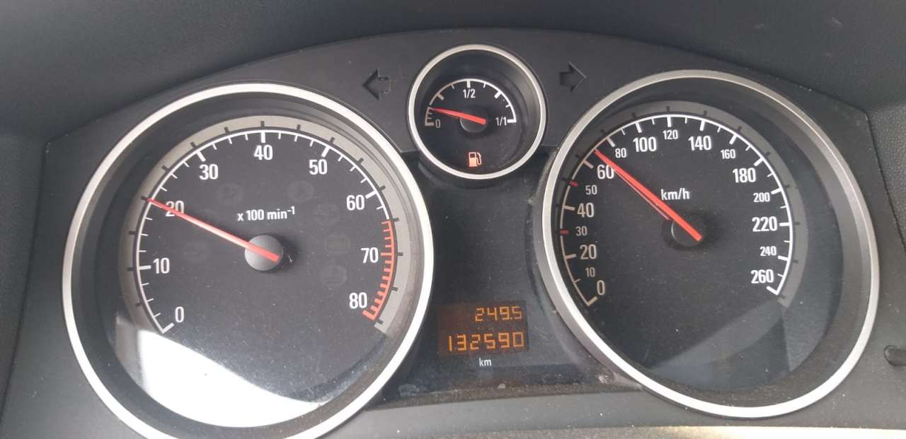Opel Astra, 2006 il, 1.3 L, 252 300 km