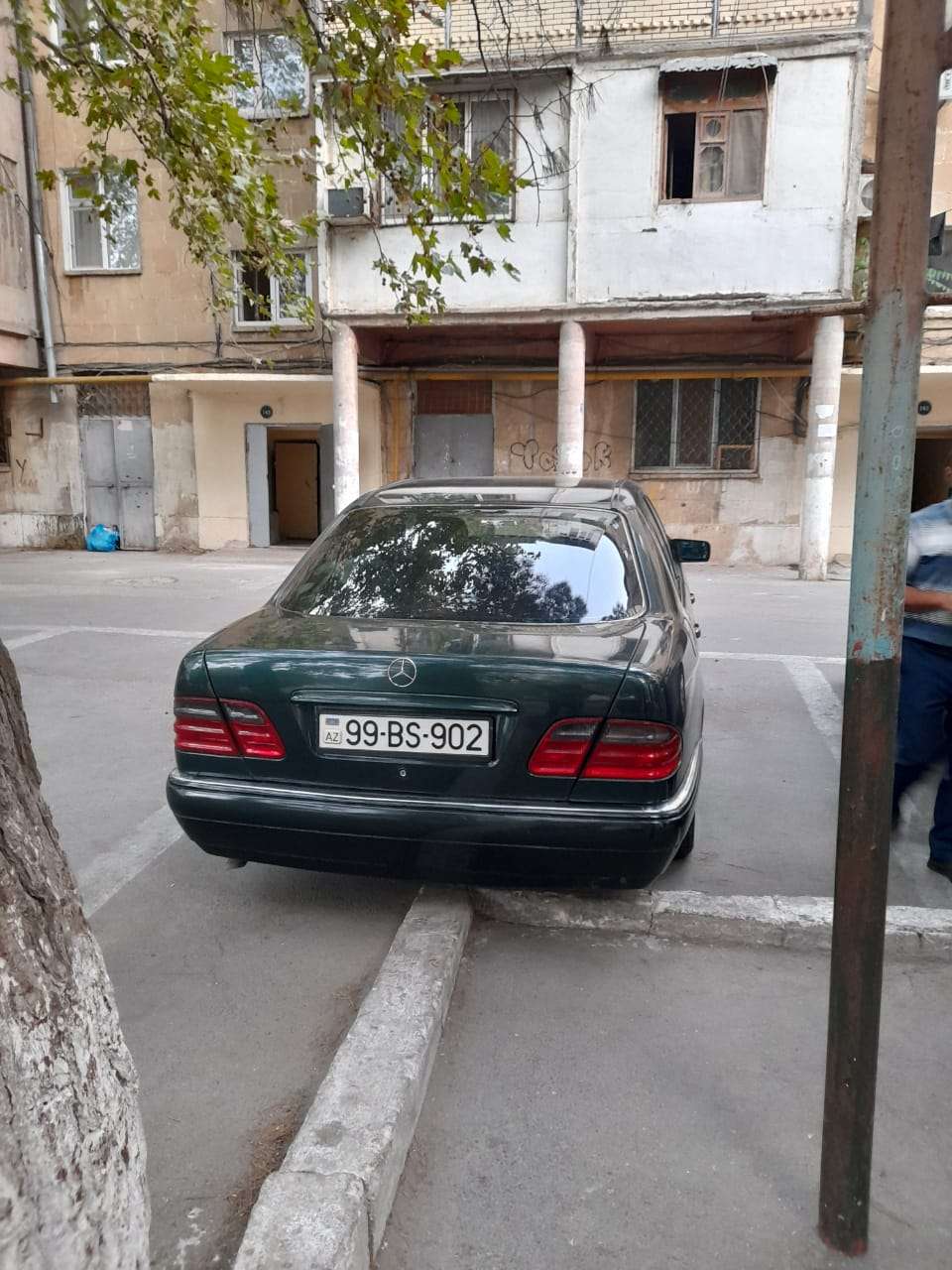 Mercedes E 200, 1998 il, 2.0 L, 250 000 km