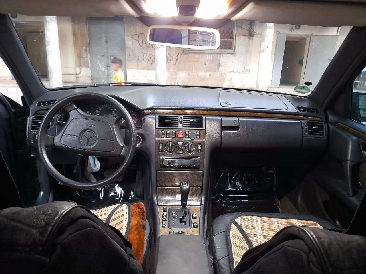 Mercedes E 200, 1998 il, 2.0 L, 250 000 km