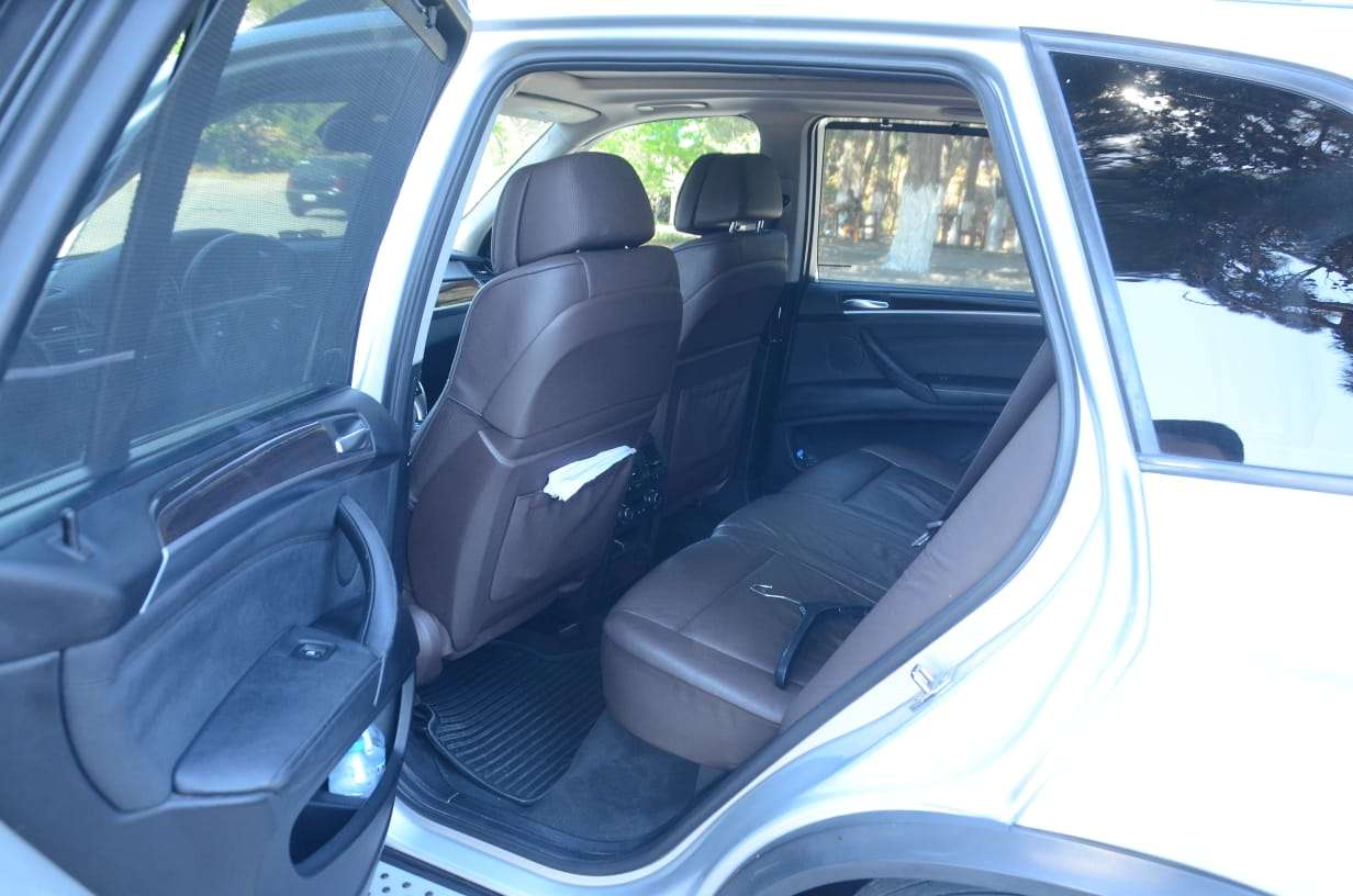 BMW X5, 2012 il, 3.0 L, 330 000 km