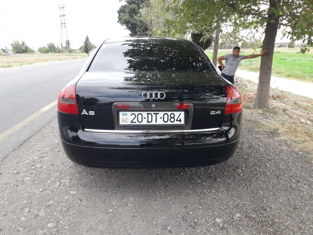 Audi A6, 1999 il, 2.4 L, 225 000 km