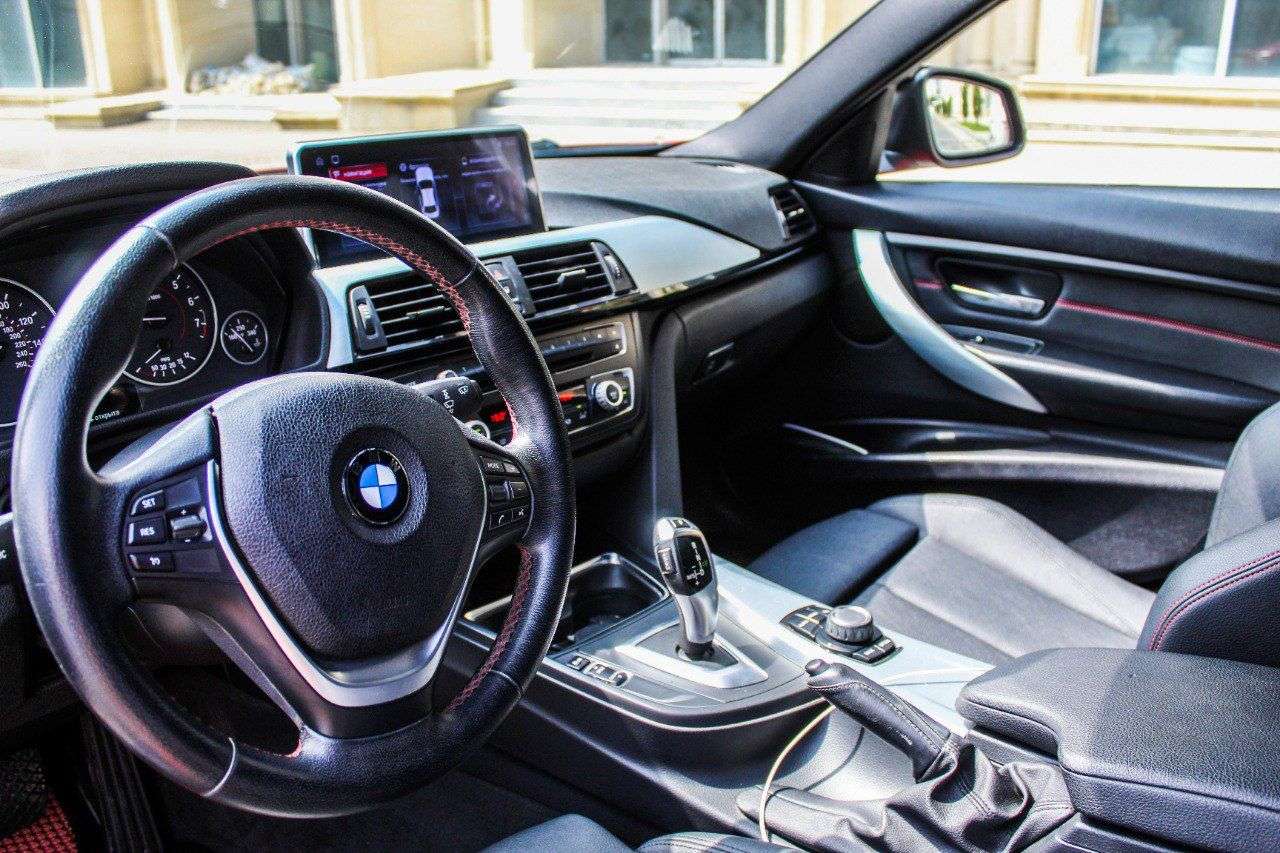 BMW 328, 2013 il, 2.0 L, 168 000 km