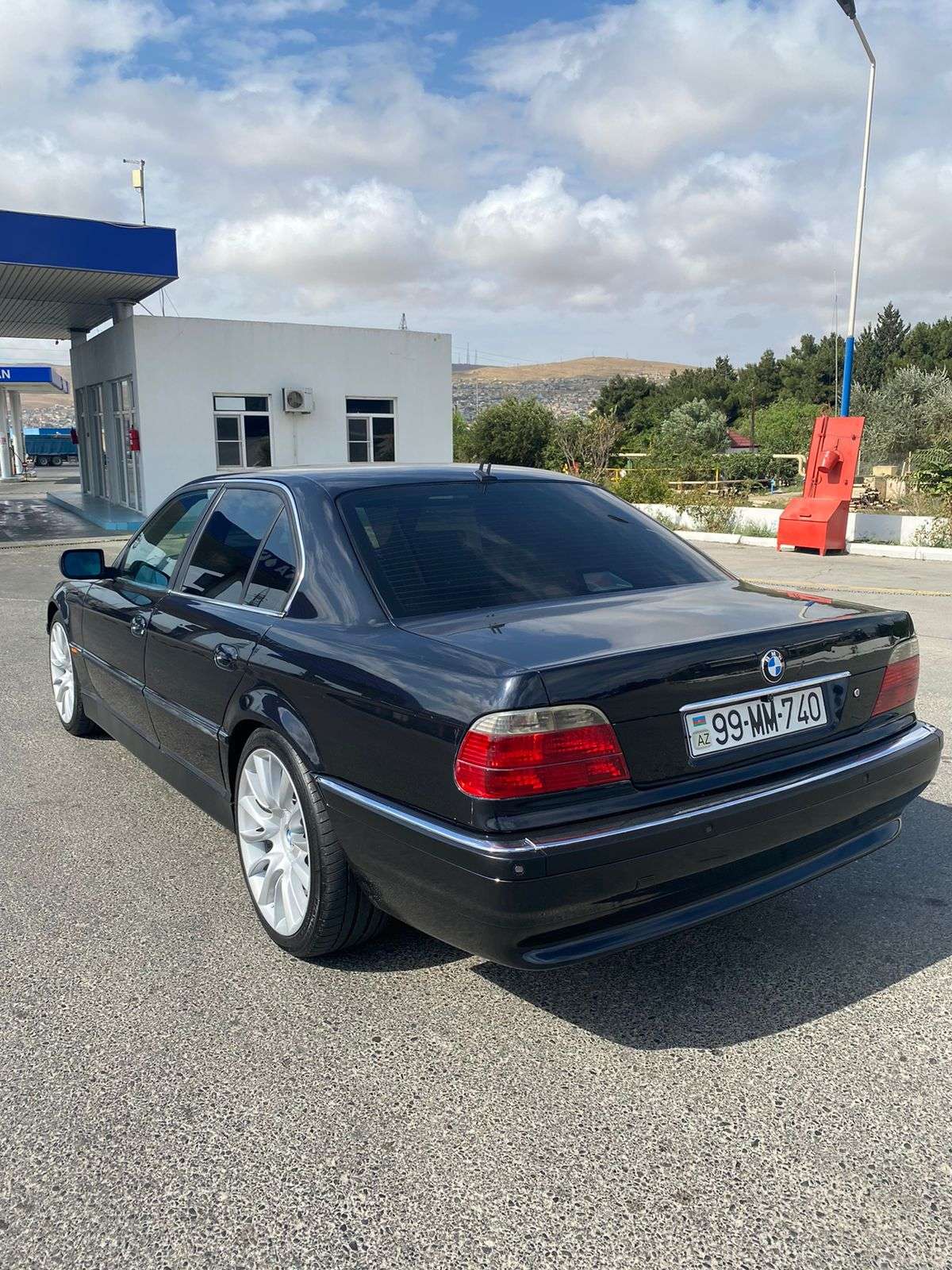 BMW 740, 2001 il, 4.0 L, 350 000 km