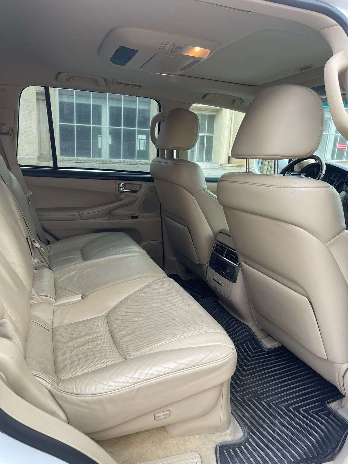 Lexus LX 570, 2010 il, 5.7 L, 260 000 km