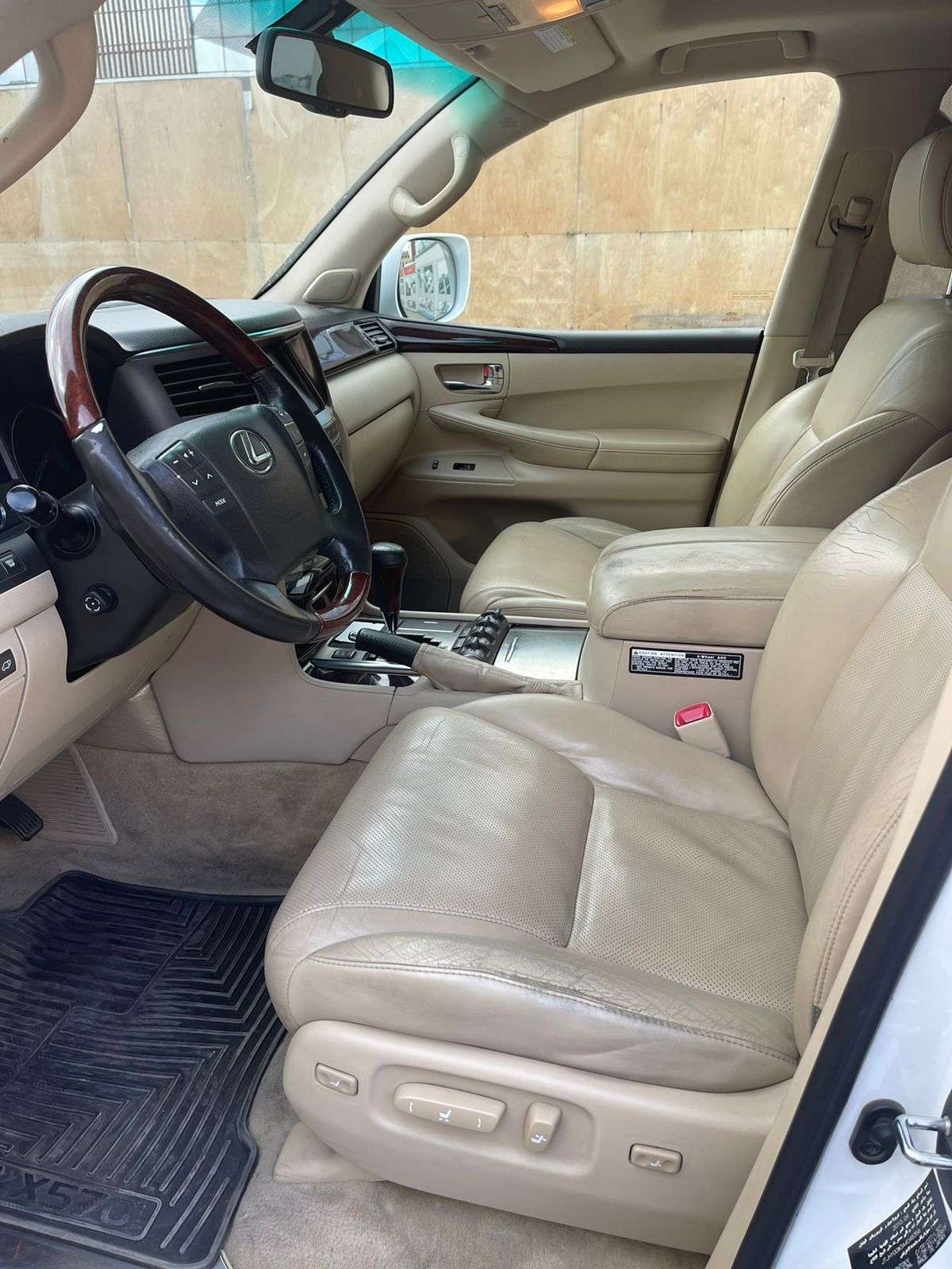 Lexus LX 570, 2010 il, 5.7 L, 260 000 km