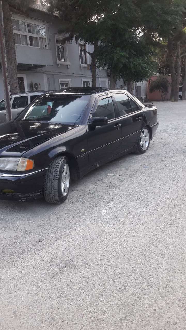 Mercedes C 220, 1998 il, 2.2 L, 400 000 km