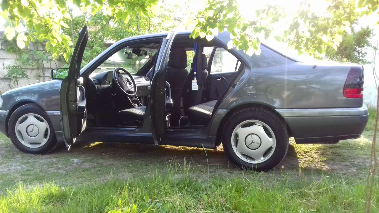 Mercedes C 180, 1996 il, 1.8 L, 24 000 km