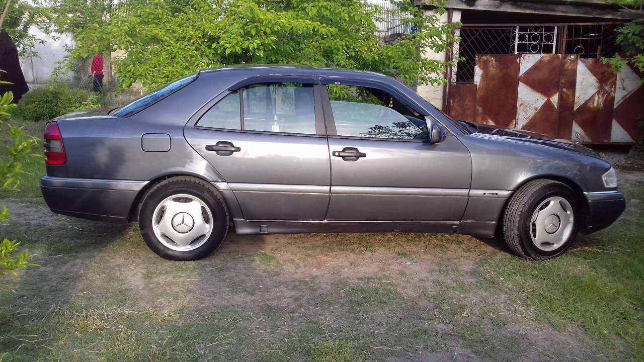 Mercedes C 180, 1996 il, 1.8 L, 24 000 km
