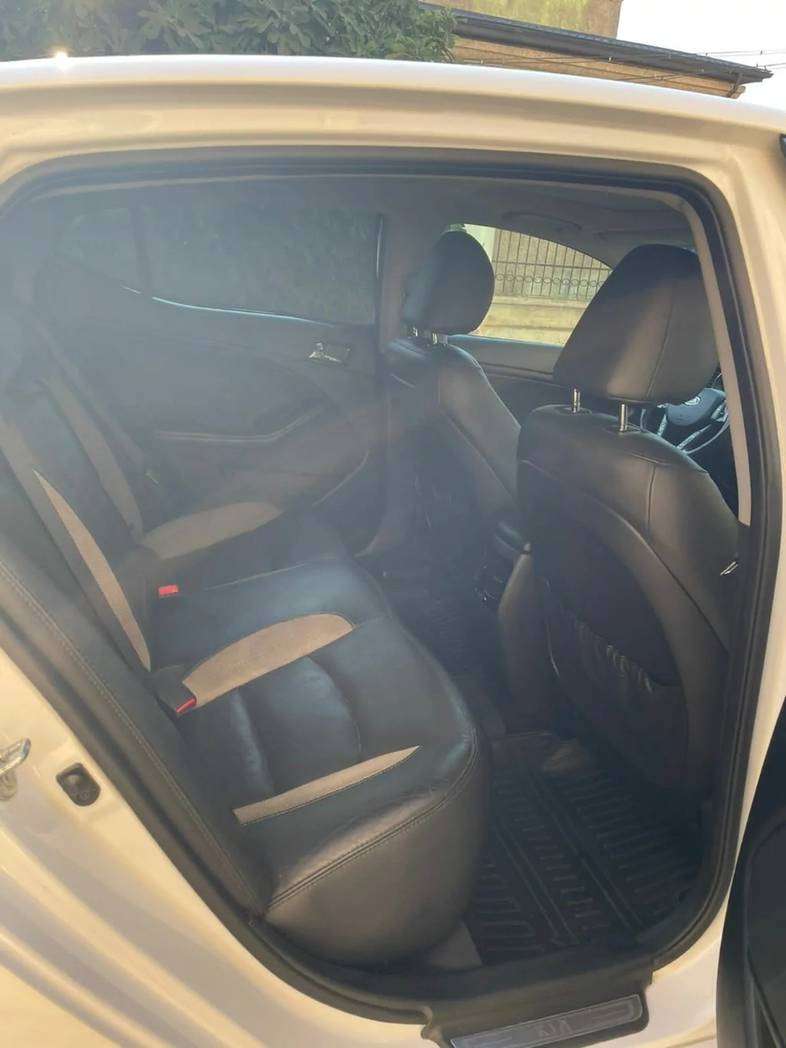Kia Optima, 2012 il, 1.6 L, 110 000 km