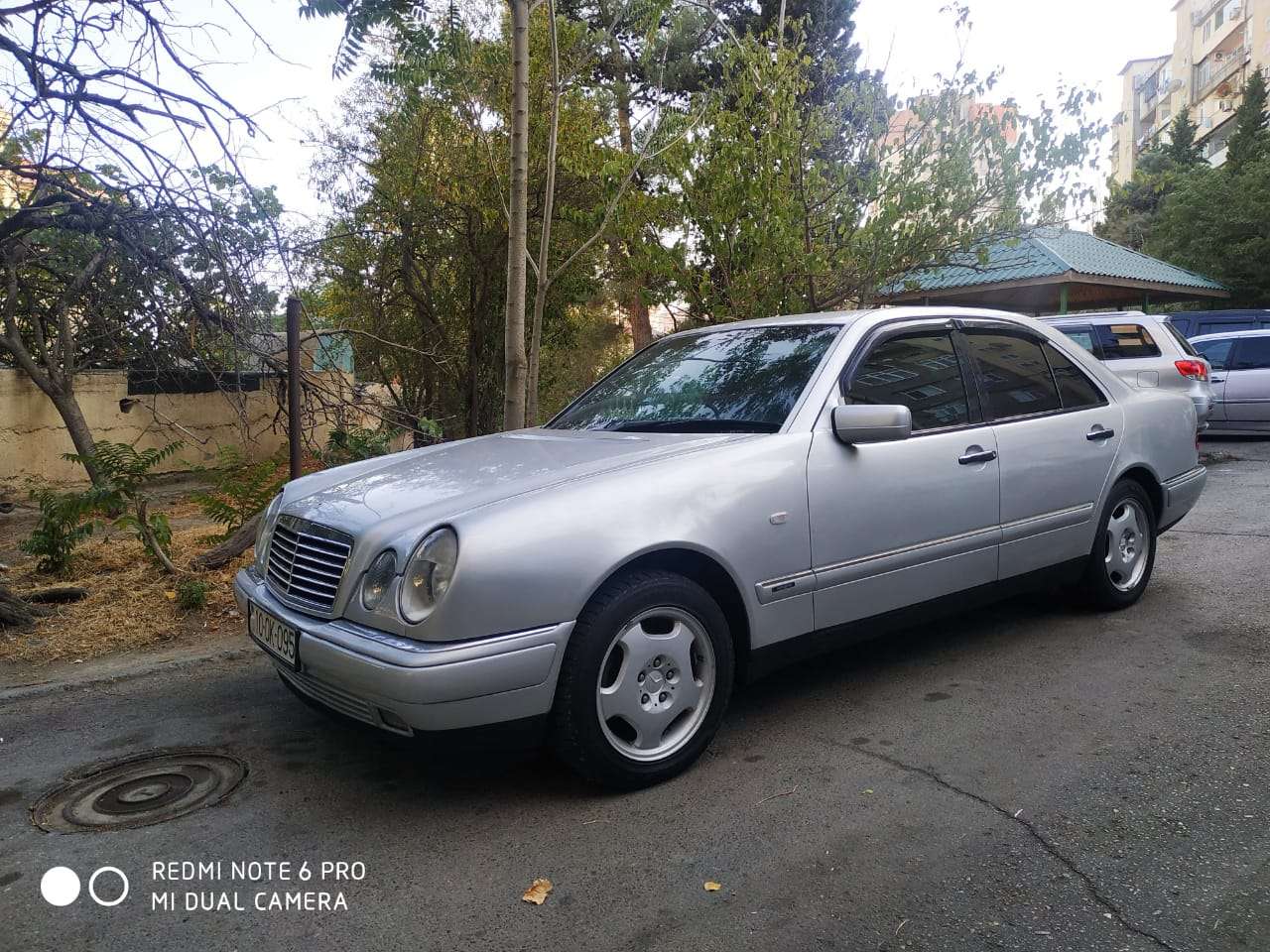 Mercedes E 300, 1998 il, 3.0 L, 381 000 km