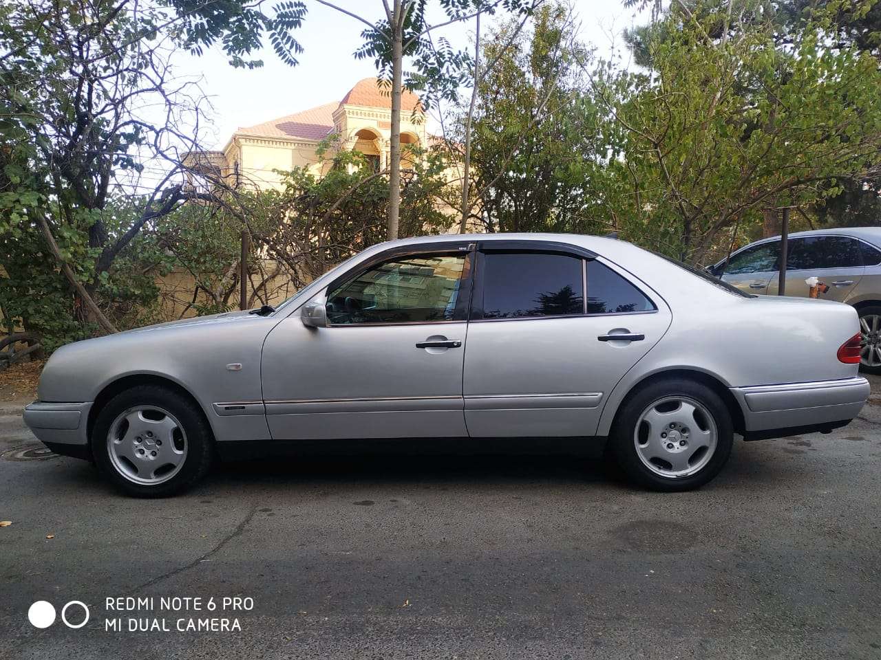 Mercedes E 300, 1998 il, 3.0 L, 381 000 km