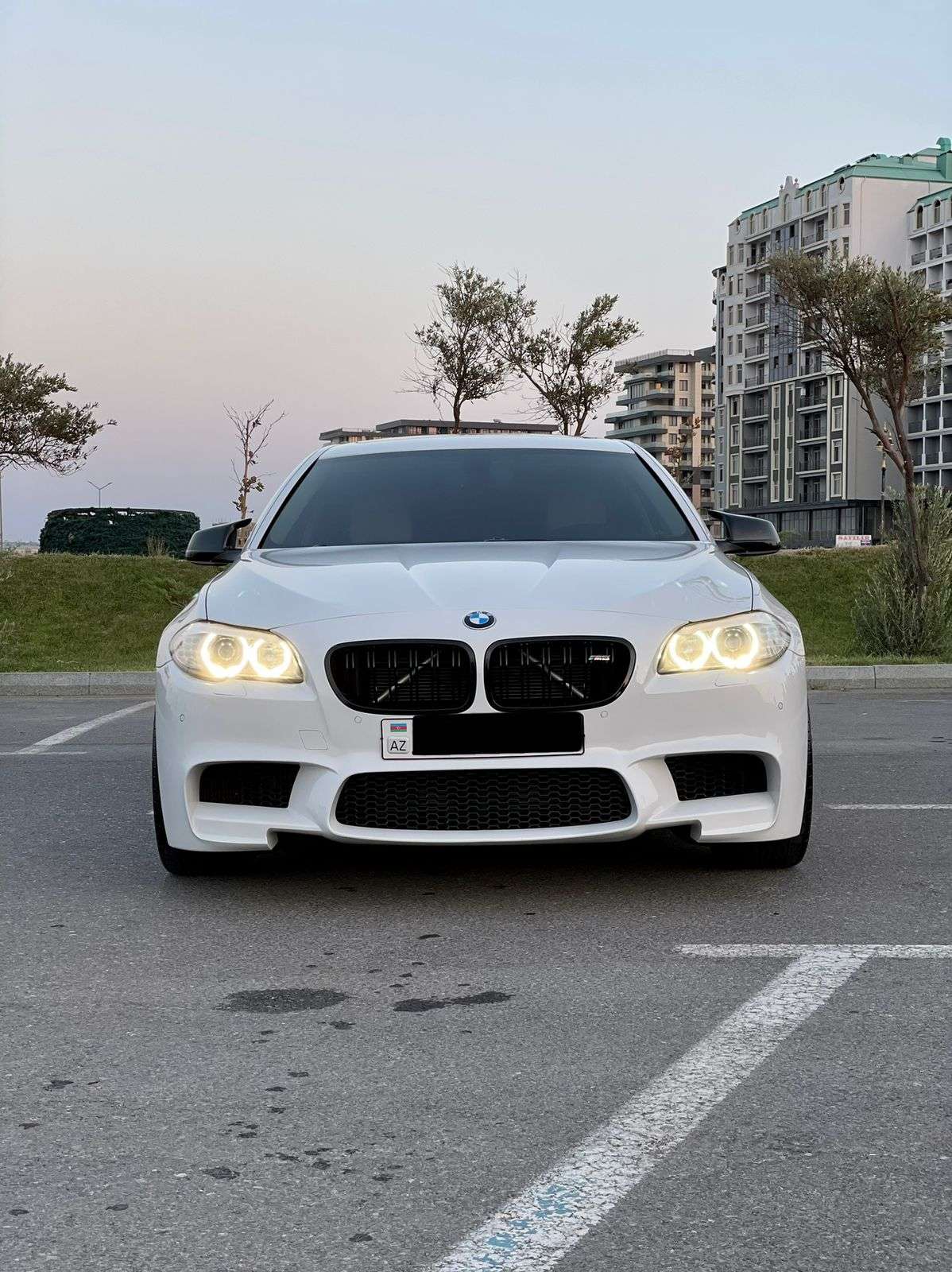 BMW 528, 2013 il, 2.0 L, 98 000 km