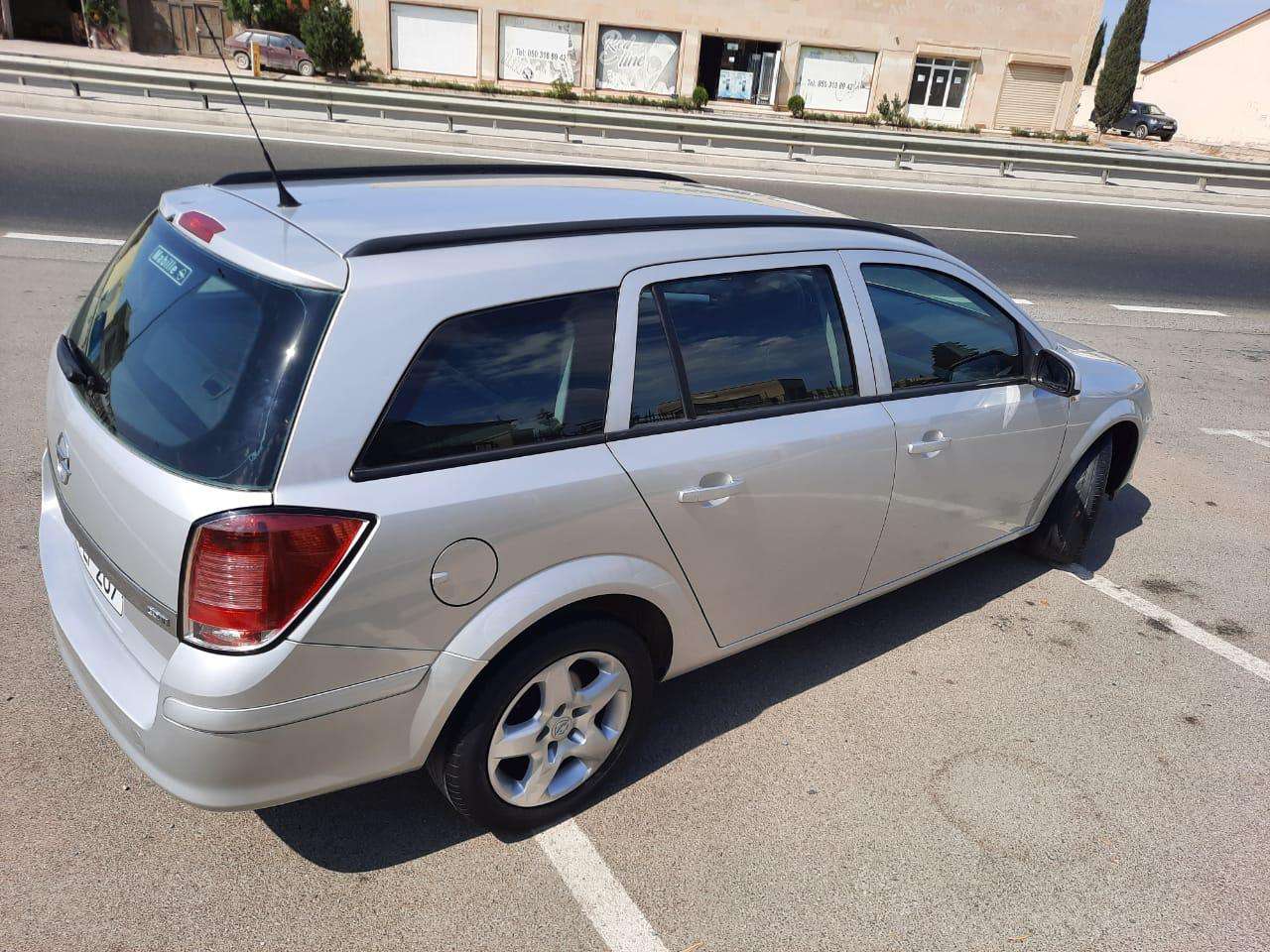 Opel Astra, 2005 il, 1.3 L, 215 500 km