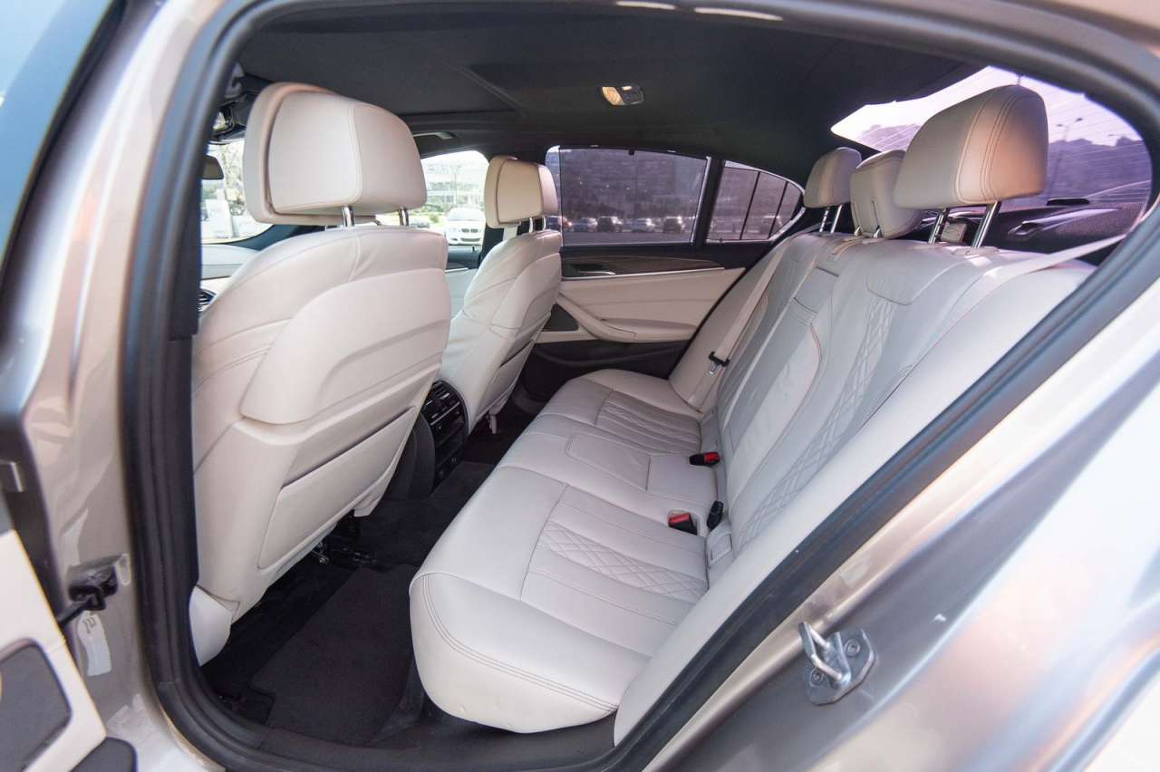 BMW 530, 2017 il, 2.0 L, 30 000 km