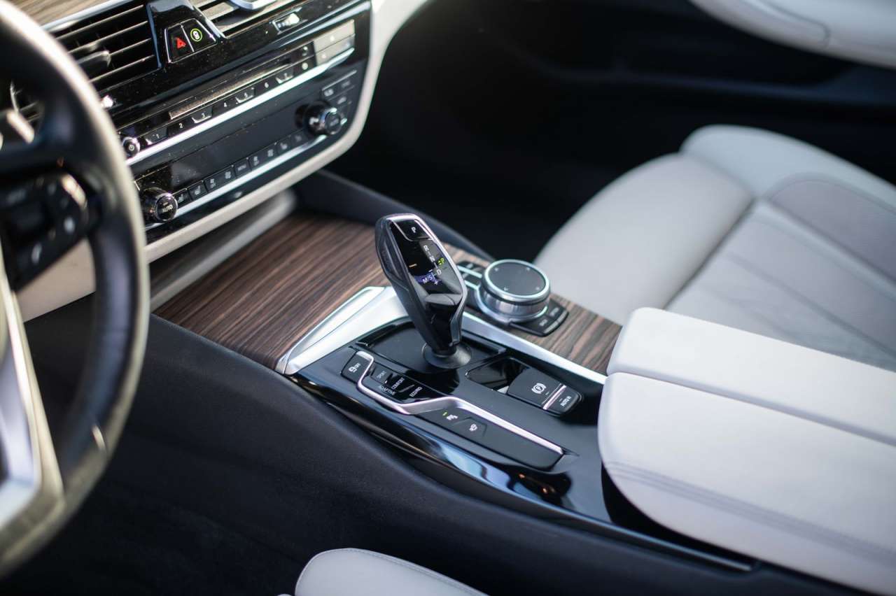 BMW 530, 2017 il, 2.0 L, 30 000 km