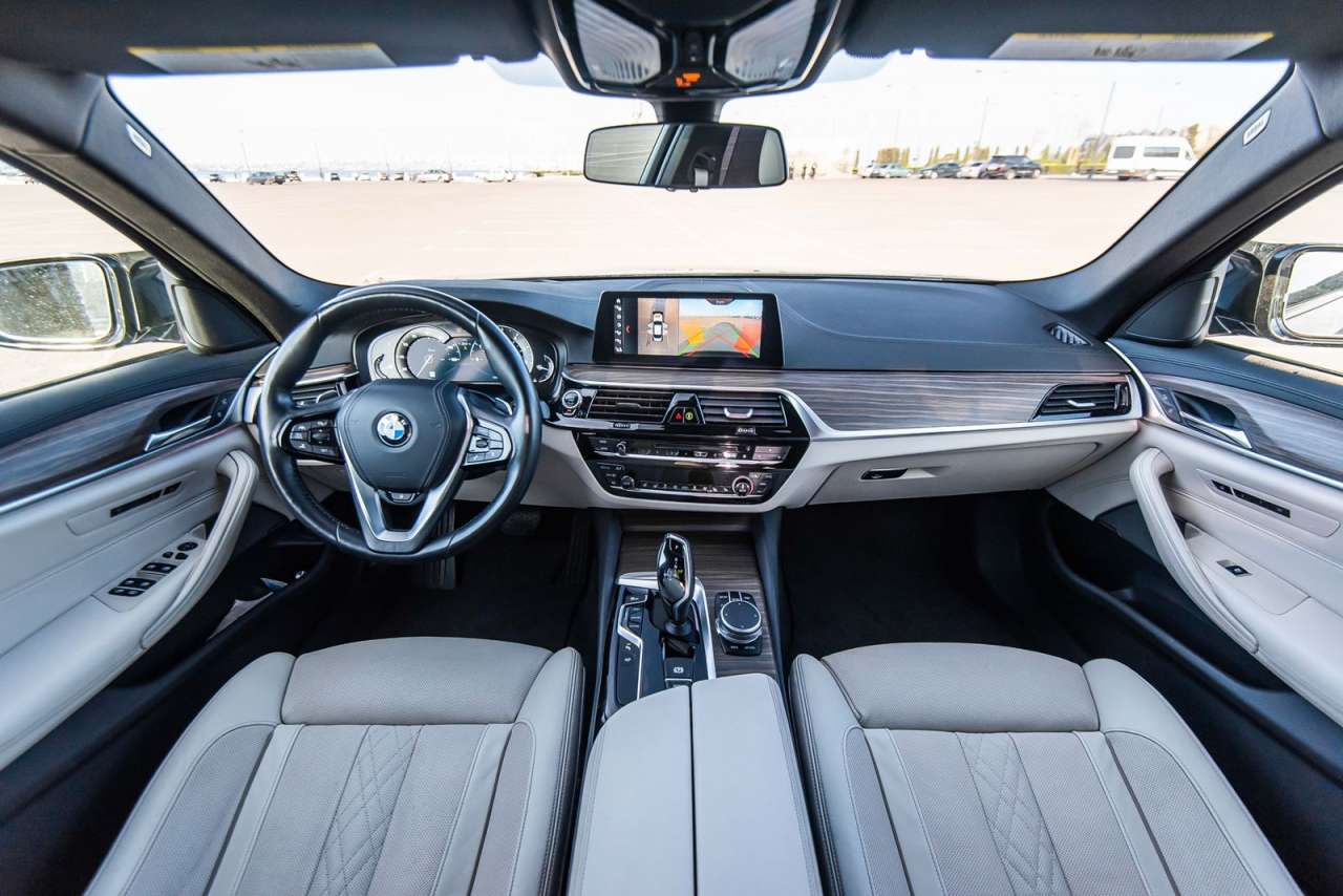 BMW 530, 2017 il, 2.0 L, 30 000 km
