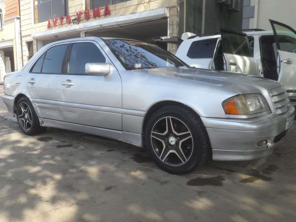 Mercedes C 180, 1995 il, 1.8 L, 425 000 km