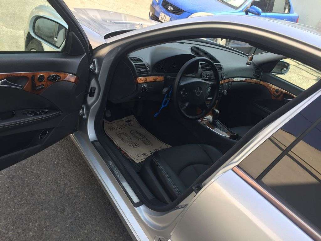 Mercedes E 320, 2003 il, 3.2 L, 325 000 km