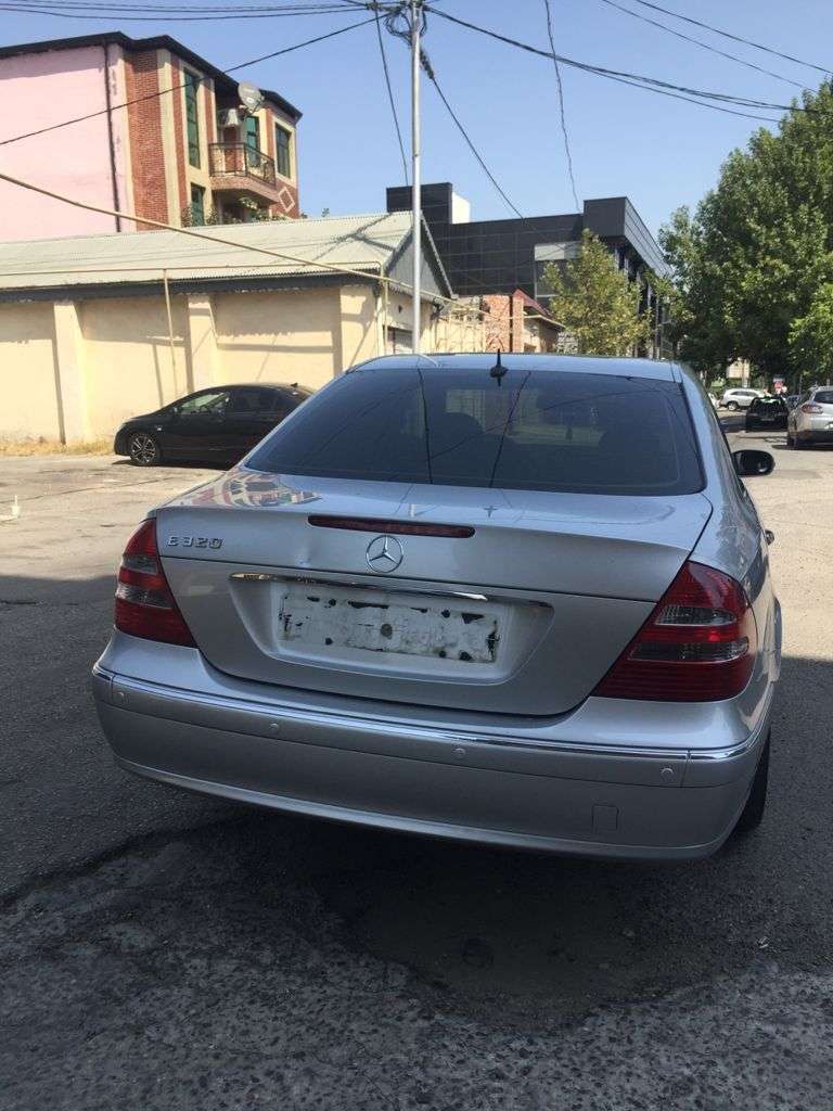 Mercedes E 320, 2003 il, 3.2 L, 325 000 km