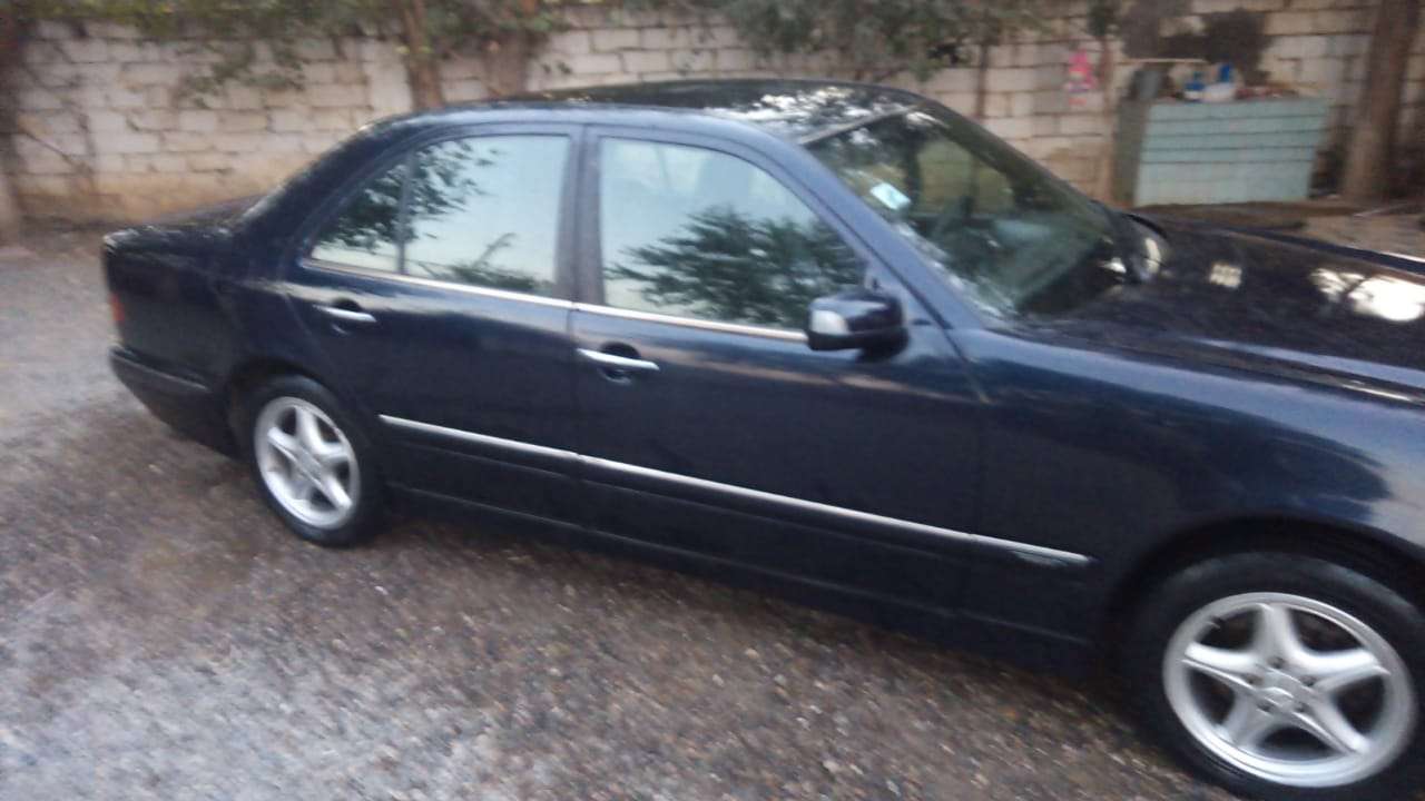 Mercedes E 230, 1996 il, 2.3 L, 428 991 km