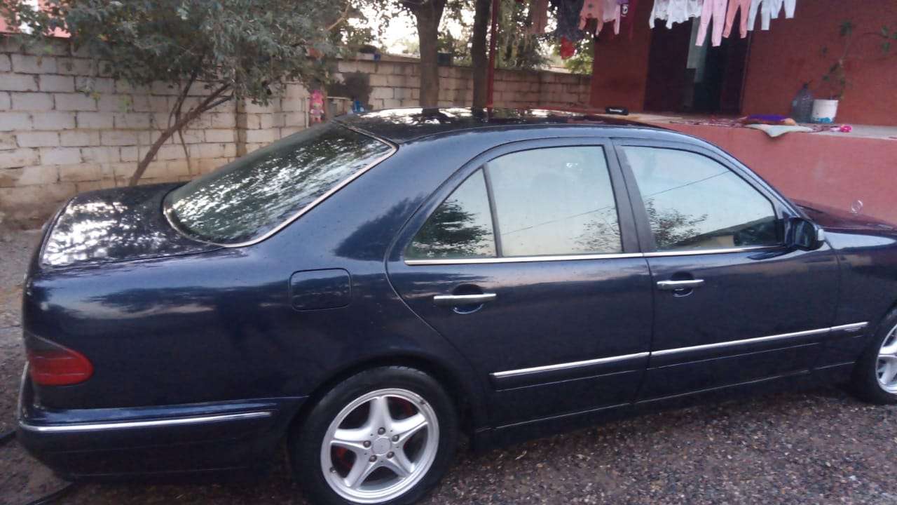 Mercedes E 230, 1996 il, 2.3 L, 428 991 km