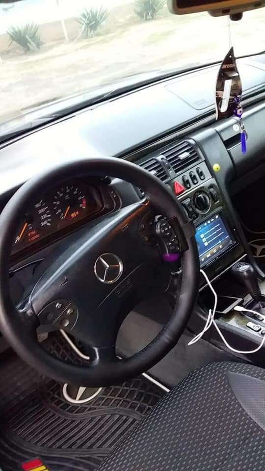 Mercedes E 230, 1996 il, 2.3 L, 428 991 km