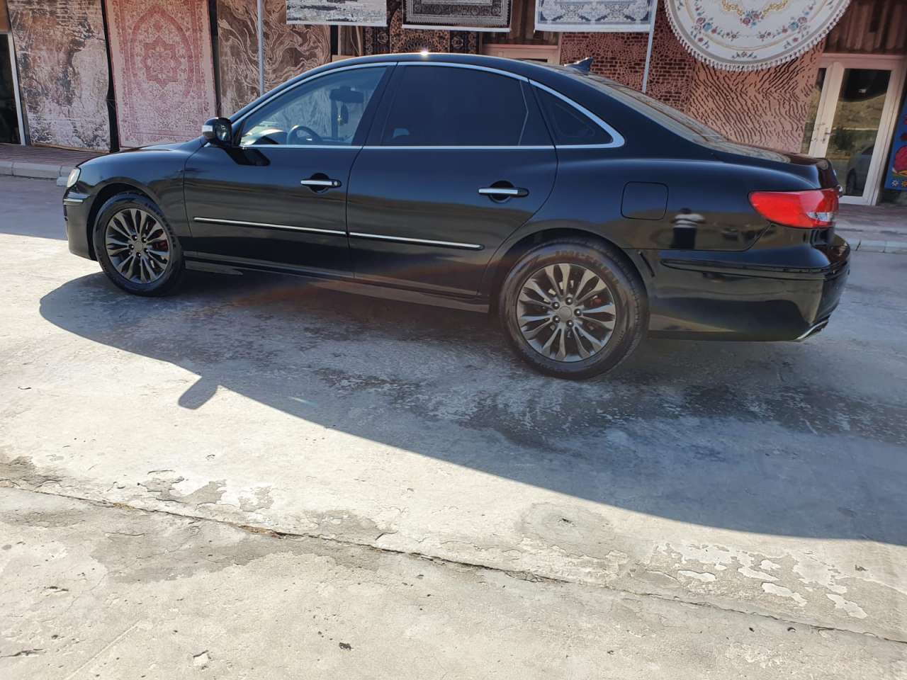 Hyundai Grandeur, 2010 il, 2.7 L, 207 000 km