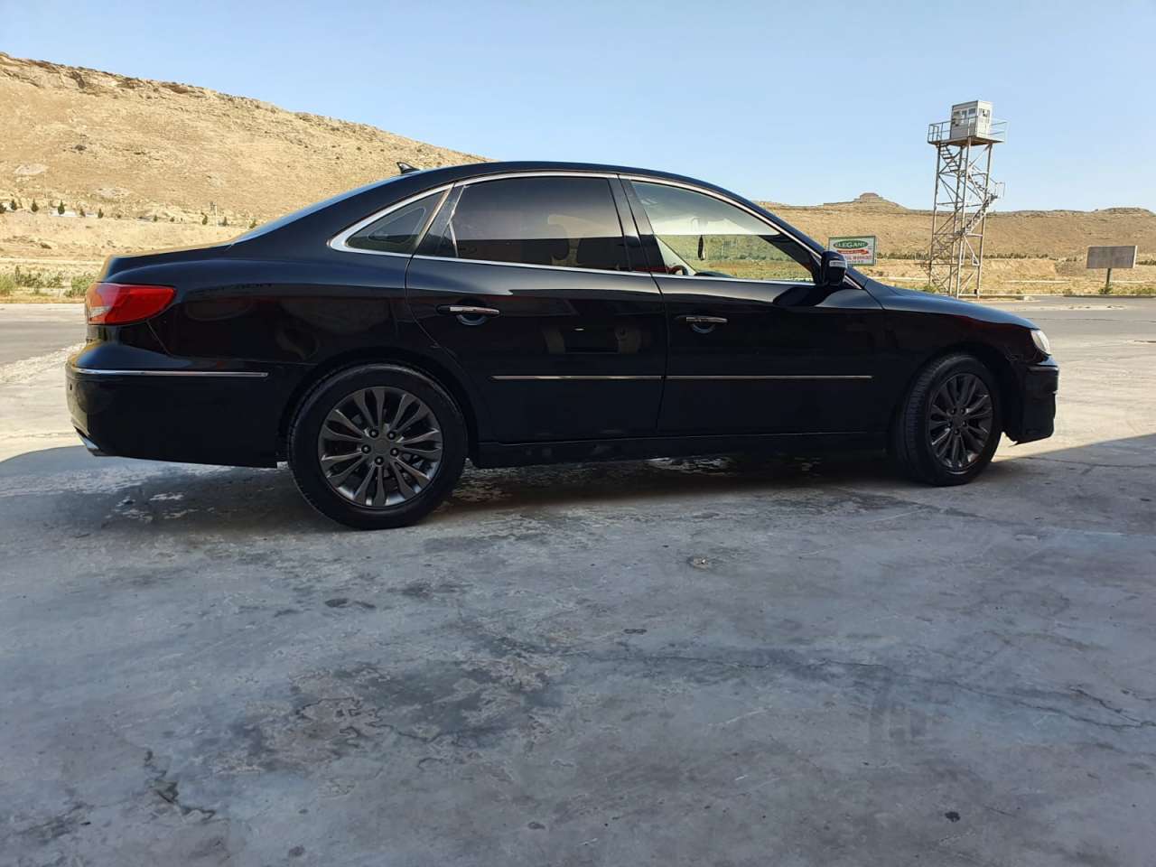 Hyundai Grandeur, 2010 il, 2.7 L, 207 000 km