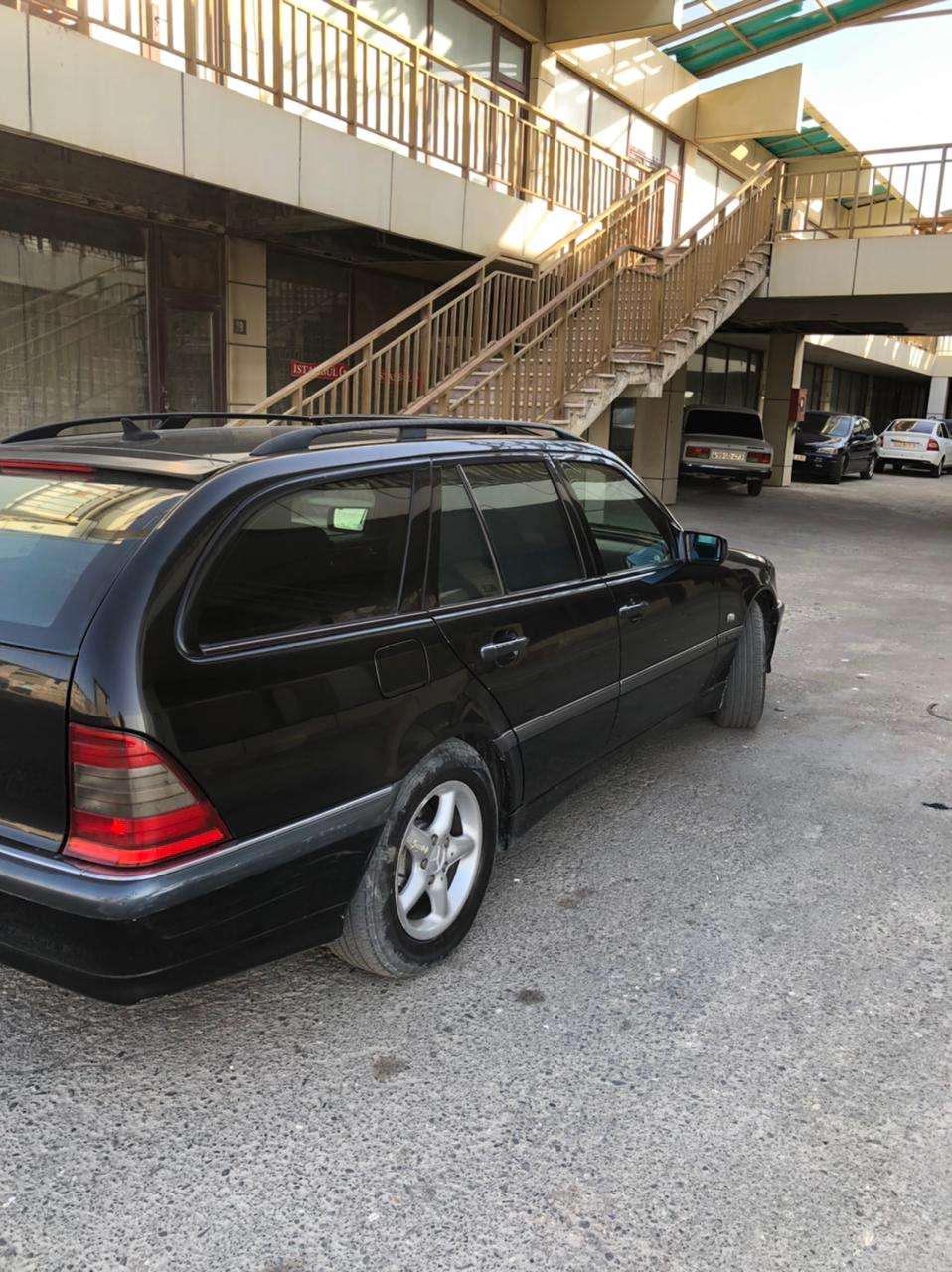 Mercedes C 240, 2000 il, 2.4 L, 323 000 km