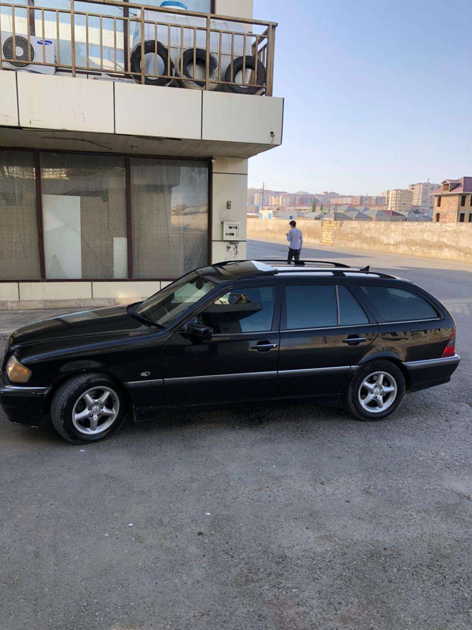 Mercedes C 240, 2000 il, 2.4 L, 323 000 km