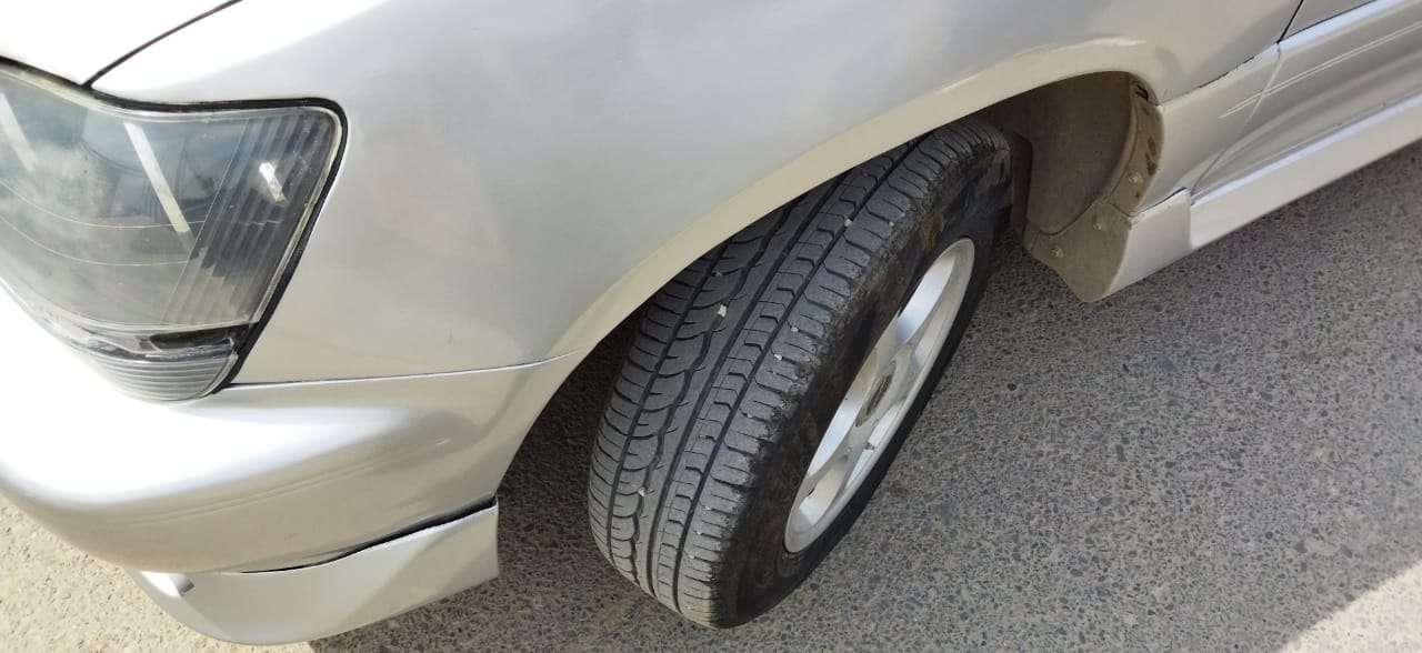 Toyota Harrier, 2002 il, 2.2 L, 180 000 km