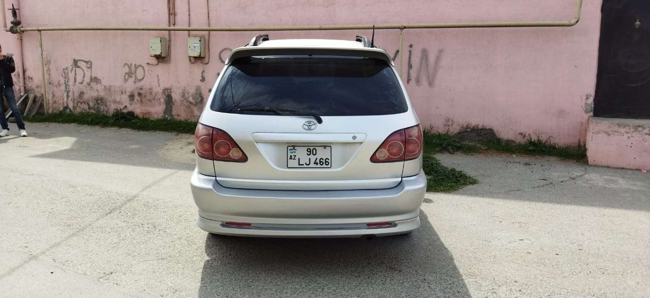 Toyota Harrier, 2002 il, 2.2 L, 180 000 km
