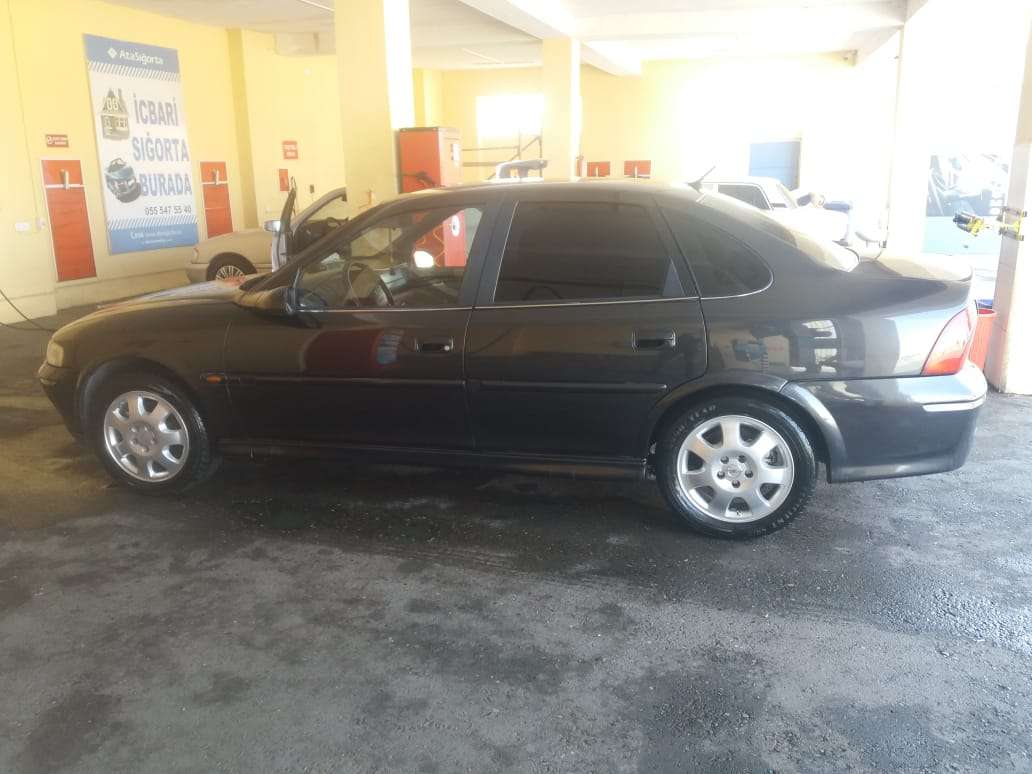 Opel Vectra, 2000 il, 1.8 L, 25 806 km